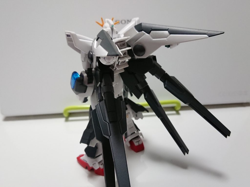 リアビュー。GNドライヴはエクシアR2のものとジャンクででっち上げてます