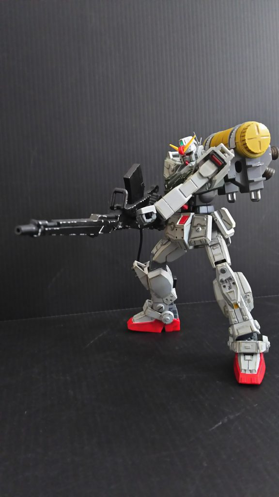 180mmビームキャノン
デルタカイのライフルを逆さにして180mmキャノンぽく仕上げました
ケーブルでバックパックと接続してあります