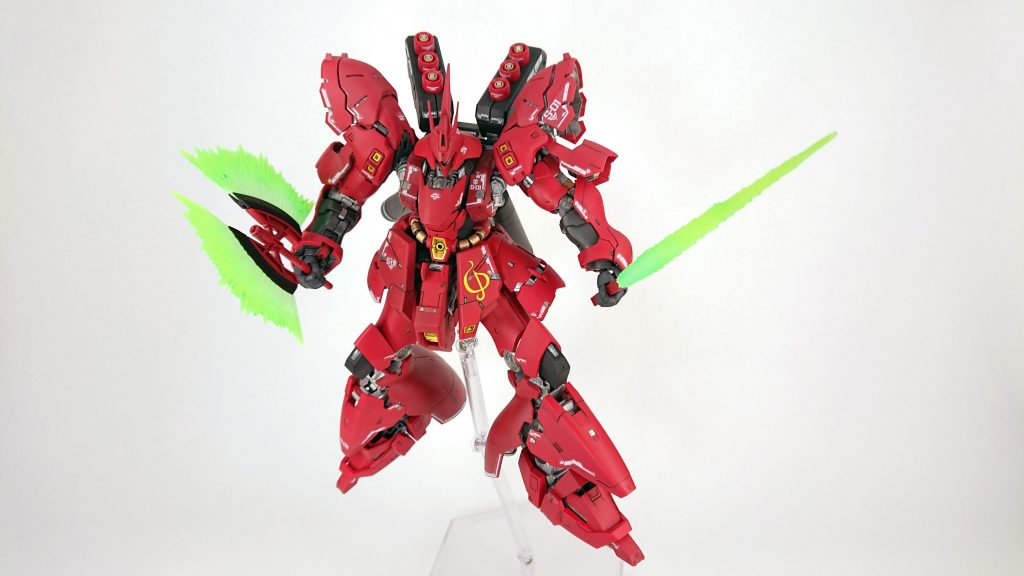 トマホークとサーベルの二刀流。