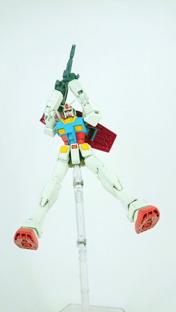 劇中でこういう意味不明な出撃シーンがありました(笑)