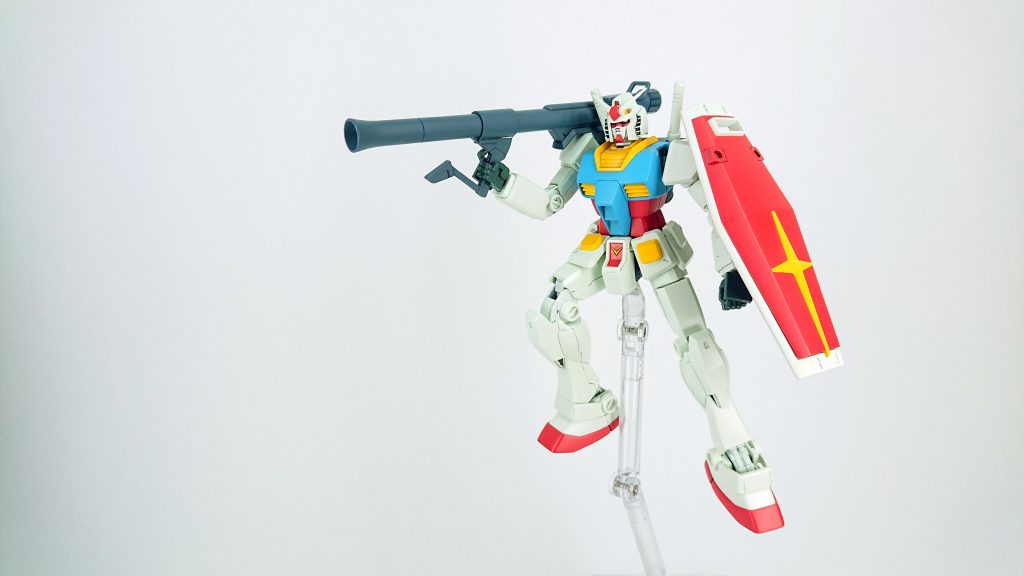 ハイパー・バズーカ。
初期は白とグレーの塗分けでしたが、後々グレー一色に。
アニメーターさんが塗分けするの面倒だからか?