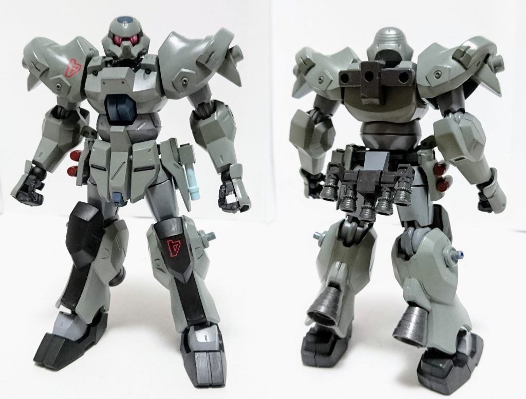 基本となるジャハナム。ジョイントおよび腰部ブースタの増設や脚部ブースタの大型化が行われている。また、固定装備として腰部にビームサーベル×1とハンドグレネイド×2を追加装備している。
肩と足のマーキング「逆4」は4(死)の逆=死なないの意を込めてつけたもの。