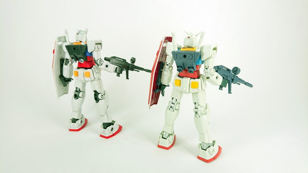 通常塗装のほうがメカっぽい。