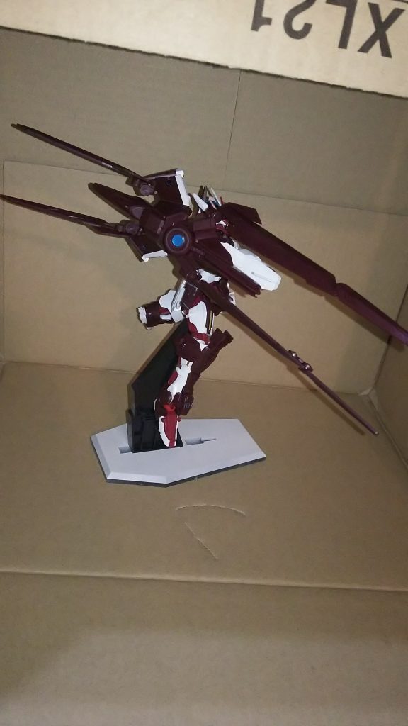 結構でかいです この状態で飾ると結構場所を取るかも