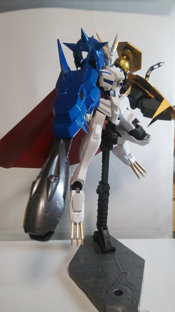 キマールのダインスレイヴとサイドスカートでそれっぽい砲身に。目が雑極まりない。