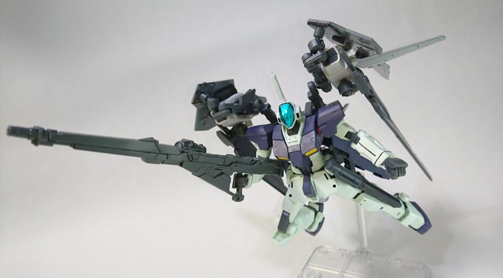 最後までご覧頂きありがとうございます。
フルシールドやバスターソードの可動域がかなり広いためポーズの邪魔にならずシルエットも派手になってよかったと思います。
簡単なジョイントとパーツの組み合わせで成り立っておりますので簡単に作れるお手軽さです。
いつも以上に簡単工作簡単塗装でささっと作りましたが、パワーアップした感は出たかなぁと思っています。
よろしければ評価等、お待ちしております。
それではまた。