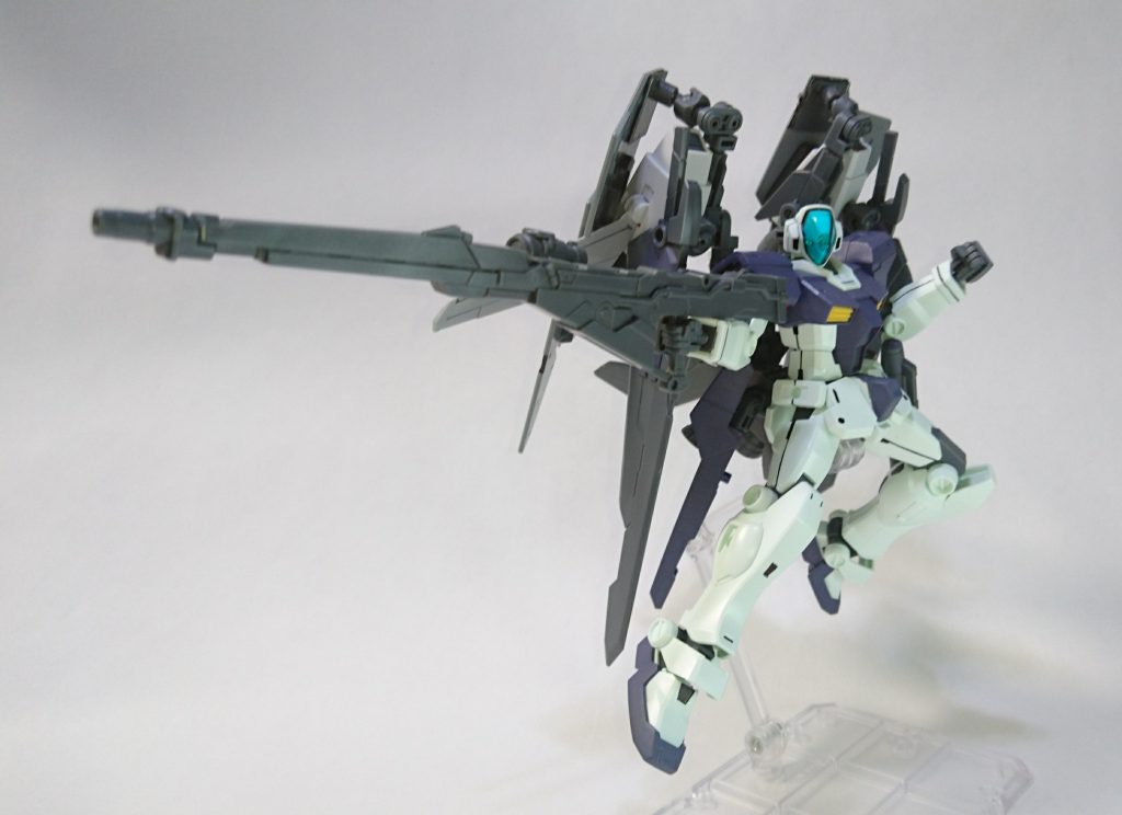 ロングメガバスター。
主力ライフルとして装備させました。デルタカイのものをそのまま使っています。
射撃機にしたかったので強そうなものにしました。