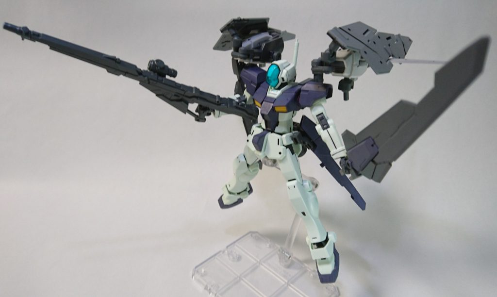 カラーリングはグレーをメインにしてみました。
ミリタリーチックなイメージを出したかったのですが上手く行ったかは微妙です。