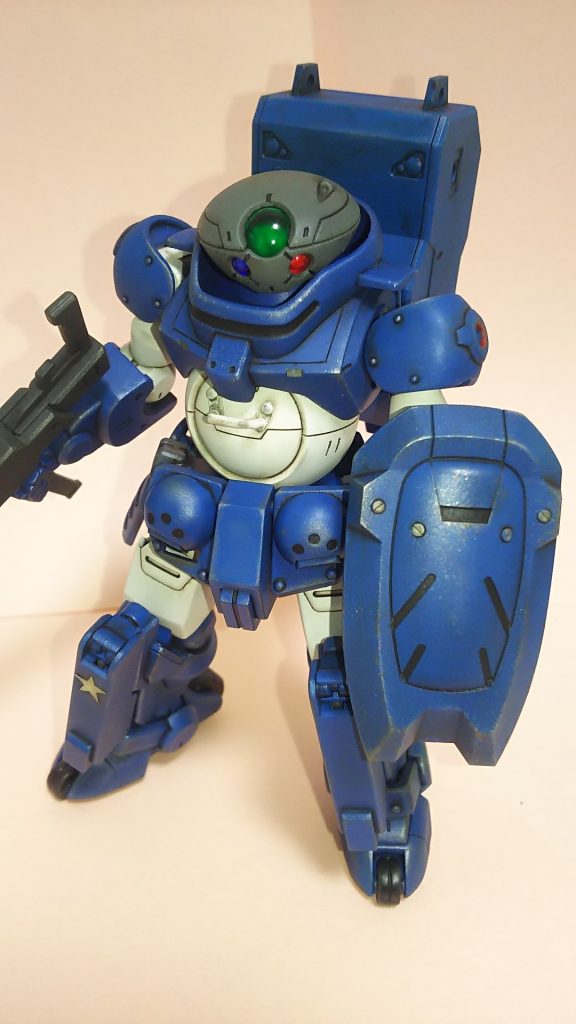 モノアイも本家をお手本に色分けしています。