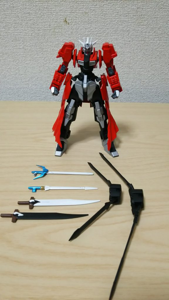 以下、全武装です。矢は2種用意してあり、偽・螺旋剣は天ミナのツムハノタチをベースに作り、オリジナルの矢はキマリスヴィダールのダインスレイヴをベースにしてます。