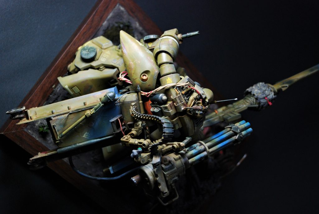 適当に配線むき出しで