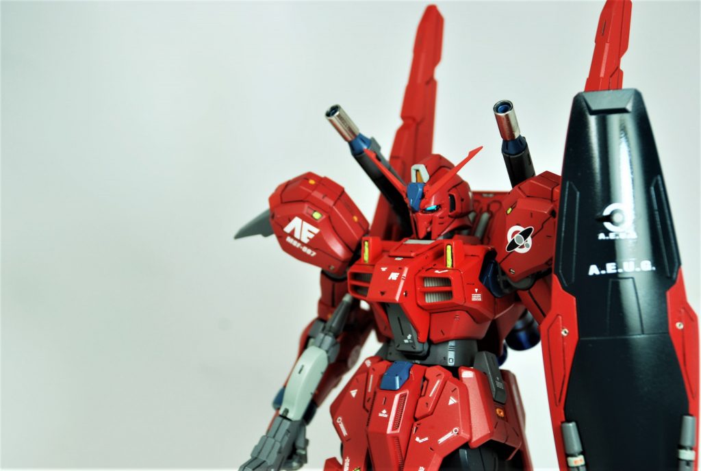 シールド装甲版だけ光沢でテッカテカに