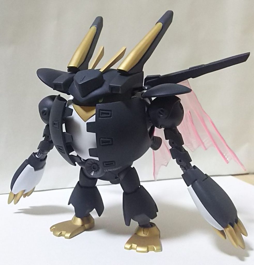 斜め前。このくらいの角度だと あ、マントついてる。ってわかってもらえる鴨。