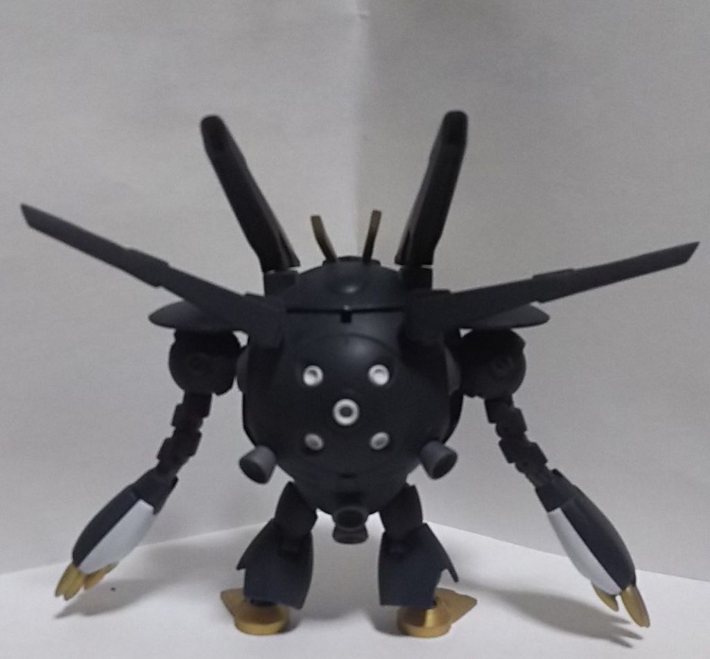 マントなし状態・後ろ。
------------------------------------------------------------