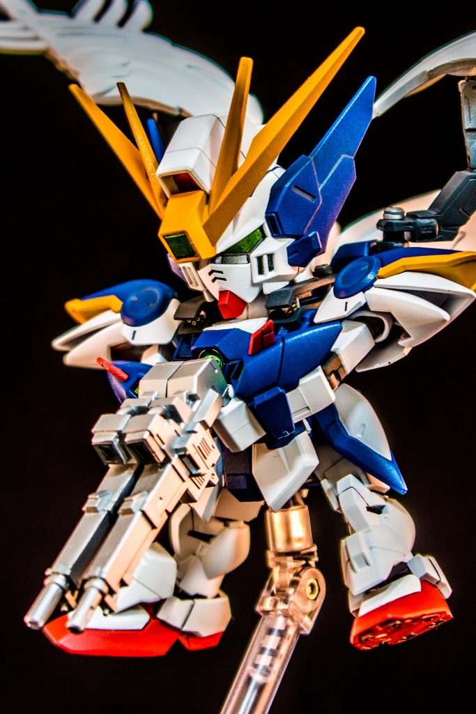 ツインバスターライフルを両手で持てるように腕は延長しています