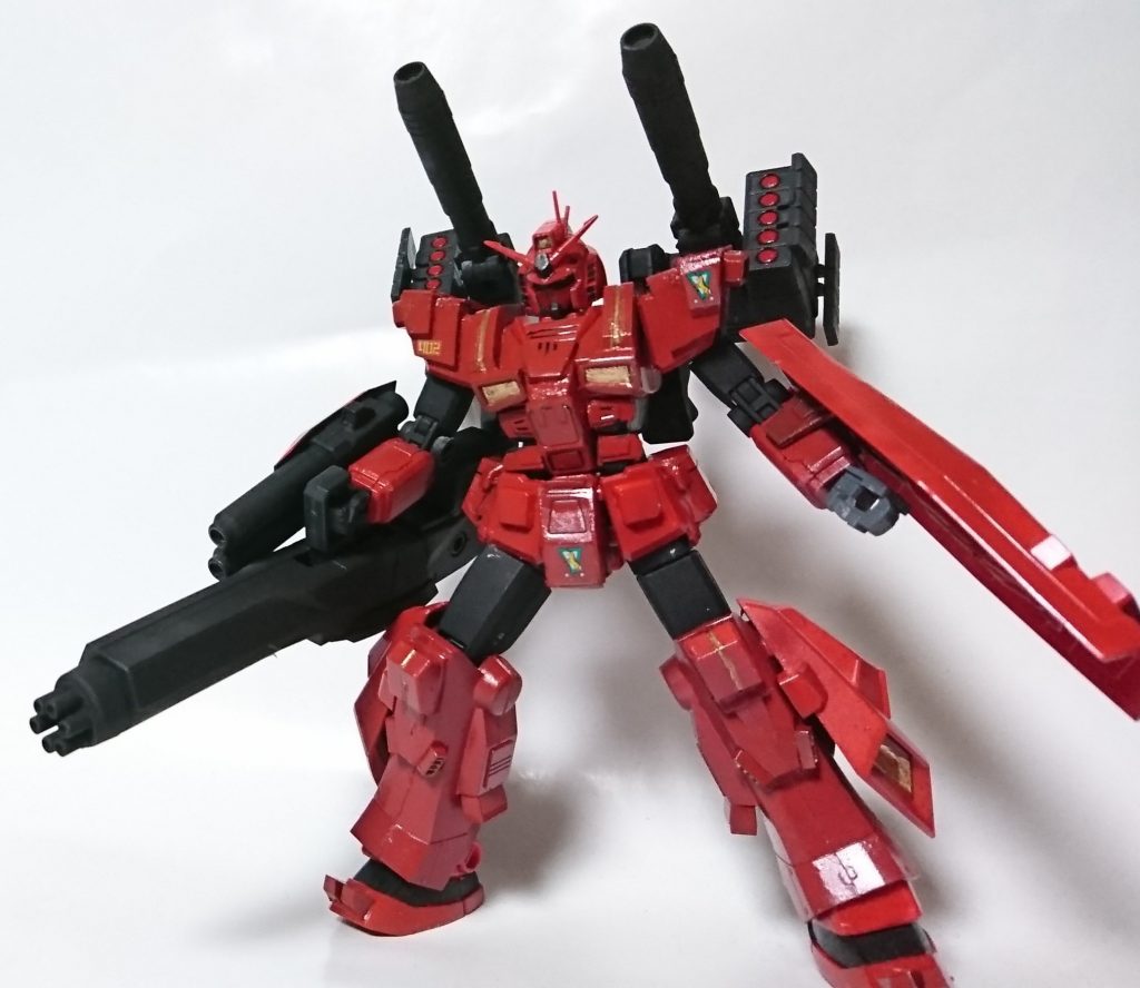 キャノンのサイドにミサイルポッド