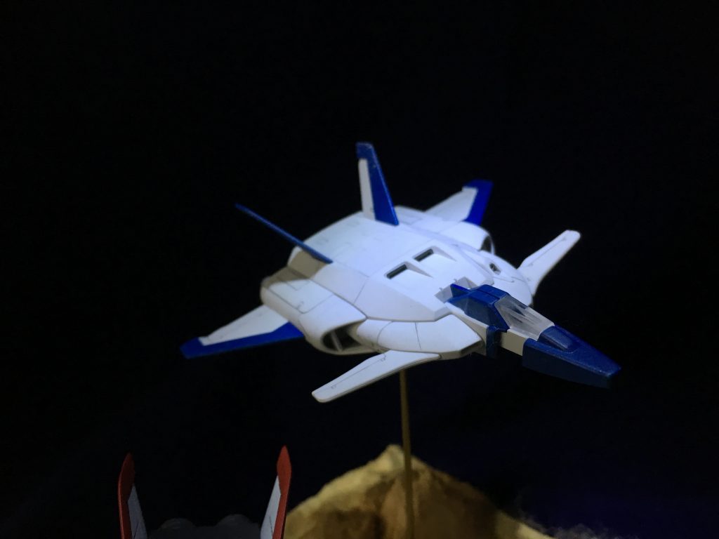 こちらのコア・ブースター2機は過去作になります。それぞれ旧キットのコア・ブースターとEXモデルのジェットコア・ブースターを塗装し、使用しています。