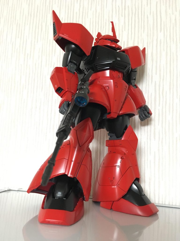 メインとは逆方向から。やはりもう少し注意書きを増やした方が写真映えしますかね？

ジョニー・ライデン機は昔から何度も作っているのですが、赤の塗り方でいつも頭を悩ませています。明るい色って難しいですよね…。

今回はこれにて。
ありがとうございましたm(_ _)m