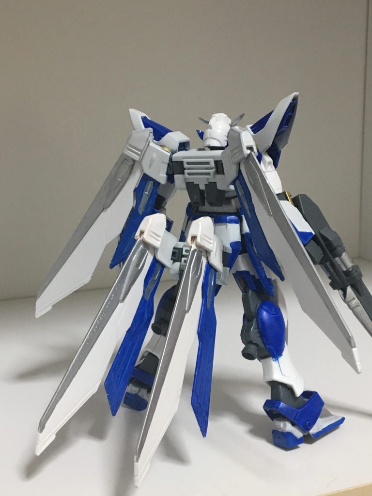 リア
腰の羽はSDのウイングガンダムにしよう思ったけど違和感を感じてリナーシタの羽にしました。