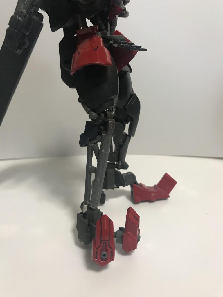 右足は義足みたいな感じです。