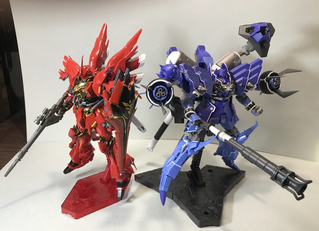 RGシナンジュ(パチ組み)と並べて。