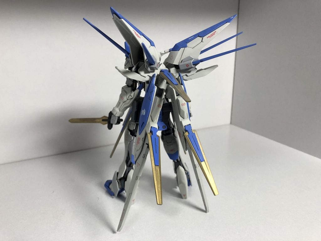 機動性を上げるためにアメイジングエクシアのブースターを装備しました。