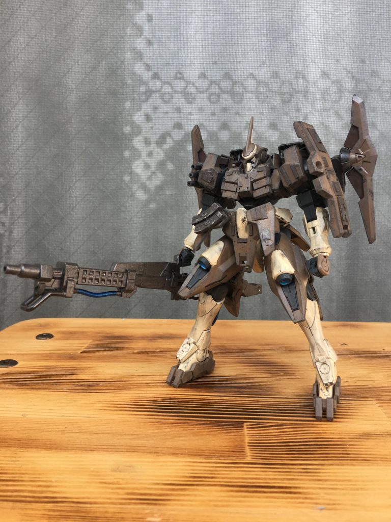 ストライカージンクス–2枚目/制作者：さね