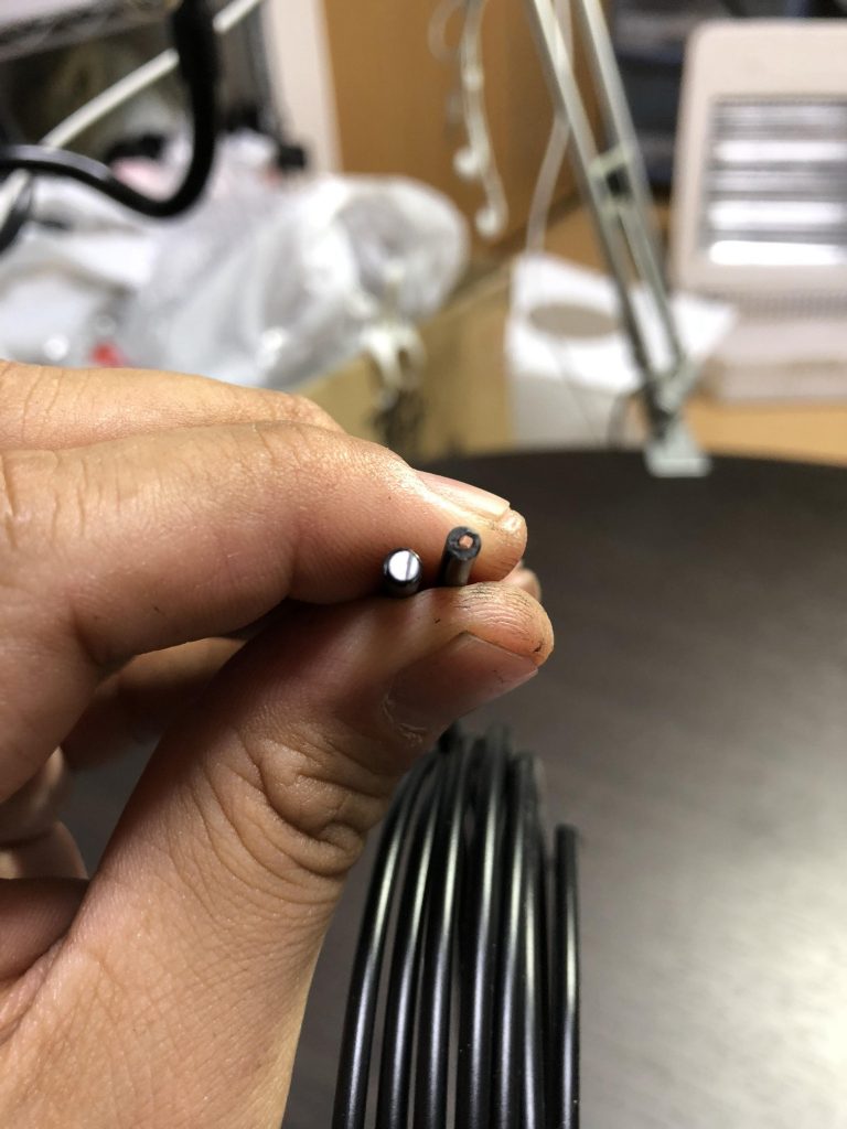 左が今回使用したワイヤーです!
太くて強いのでより角度が着けやすいです(๑˃̵ᴗ˂̵)