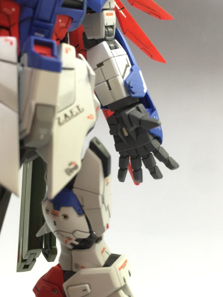 パルマフィオキーナもメタルパーツです。