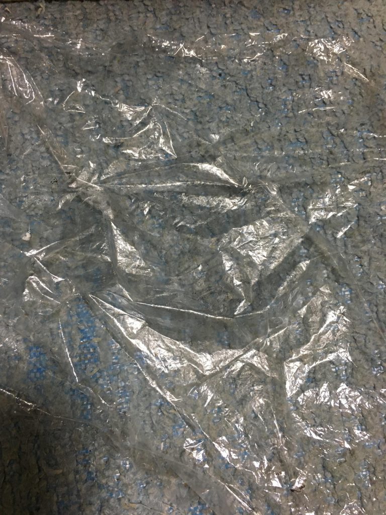 ラップにシルバーを塗り