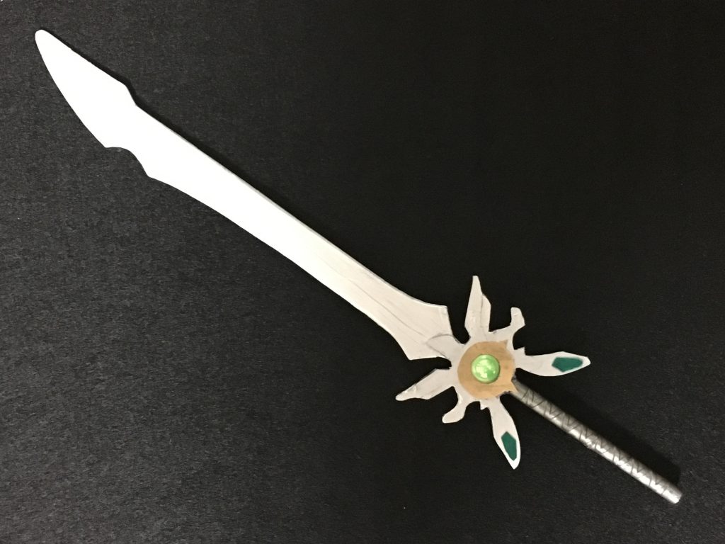 メイン武装の石破究極天驚剣です。
元キットは別の刀なんですが號斗丸と言えばということで天驚剣にしました。
柄は豪華劉備の刀を宝玉は100均のシールであとはプラ板でスクラッチです。
名前はスパロボの合体攻撃から(笑)