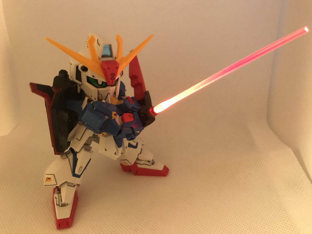 CSフレームの肩可動のおかげで両手持ちも難なくできますね。