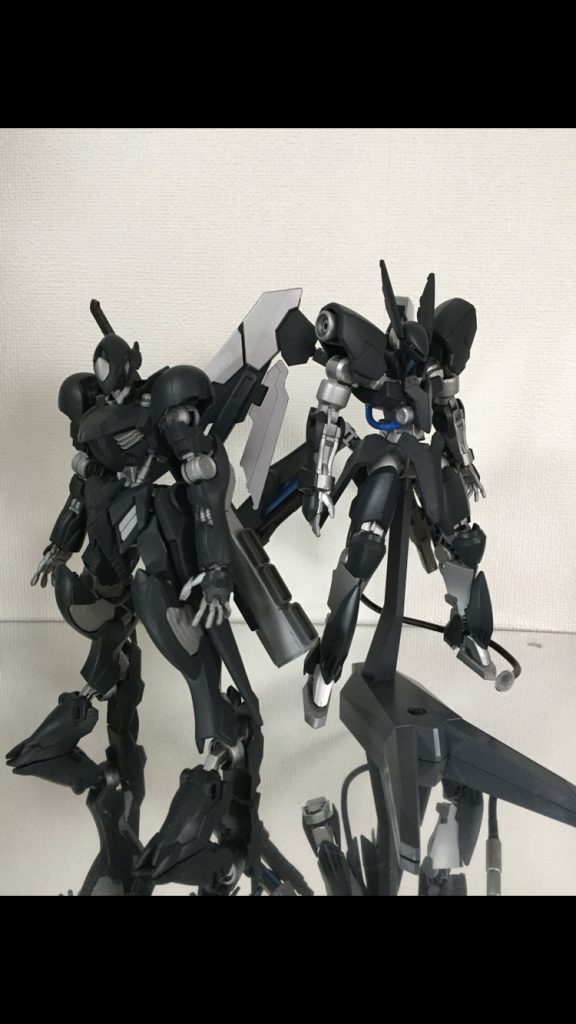 最後にフェイカーと並べて撮った写真です。
いつかフェイカーも再投稿できれば良いなと思っています。
ここまで見ていただき、ありがとうございました!