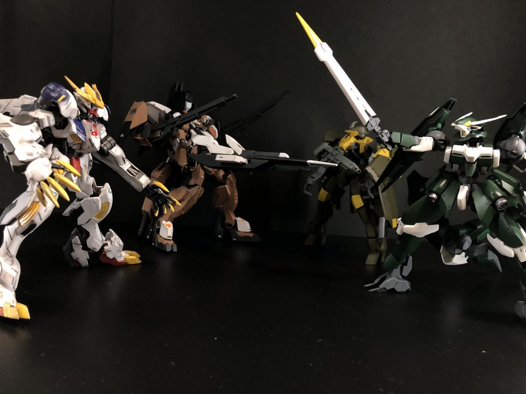 装甲の主な色は暗緑色の缶スプレーで塗装しました