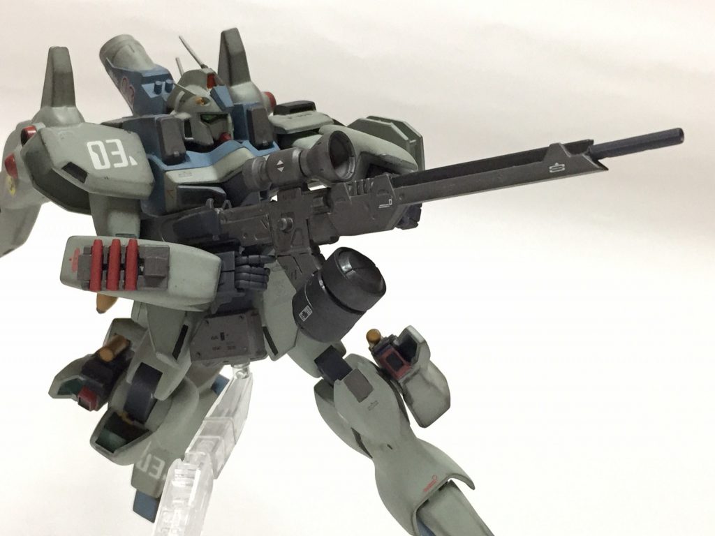 ロングライフルを持たせて。
少し厳しめですが、両手持ちさせることが出来ます。