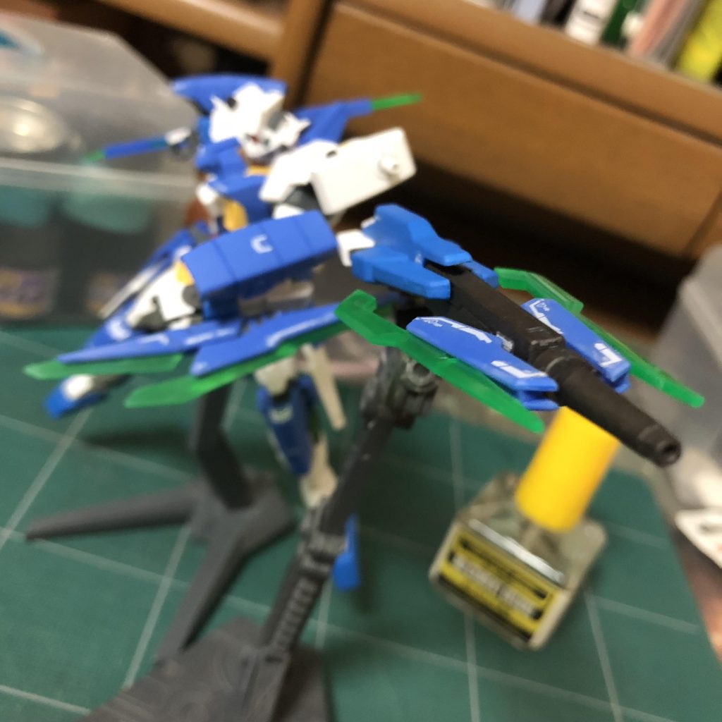 ・*ドッズキャノンⅡ(ライフルビット)*
モード･センテレオ時はバインダー自体のエネルギー貯蔵量が増加。

これによりバインダー単体での稼働が可能に。

Sビット-typeC-のビーム刃が展開され、思考するだけで直観的な操作ができる。

尚、出力解放時を遥かに凌ぐ破壊力を持っている。