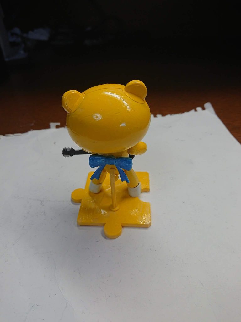 後ろのリボンは青色に変更！