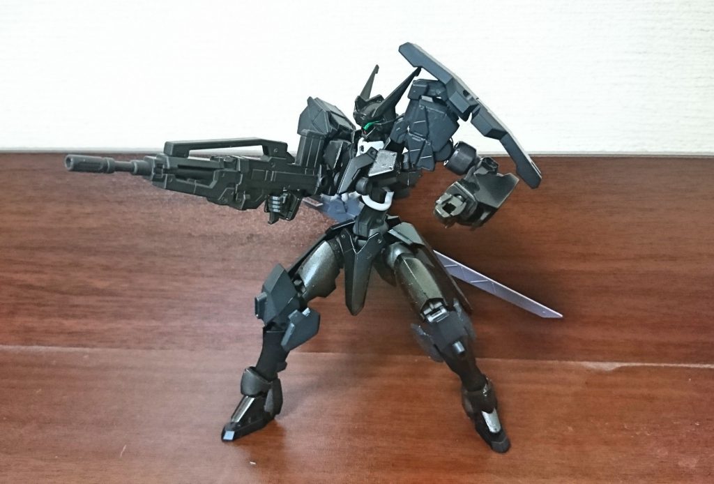 ライフルはフルメタルパニックのM9のマオ機の付属ライフル
ブリアレオスにはゴツイ銃が似合うと思いまして
αではスナイパーライフルだったので威力と射程でこのライフルを
分離して銃口を短くもできます