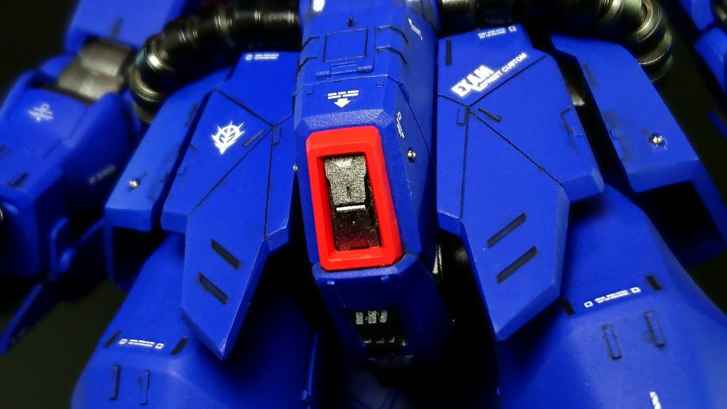 見えにくいですがプラ板でヒートシンクを作りました。