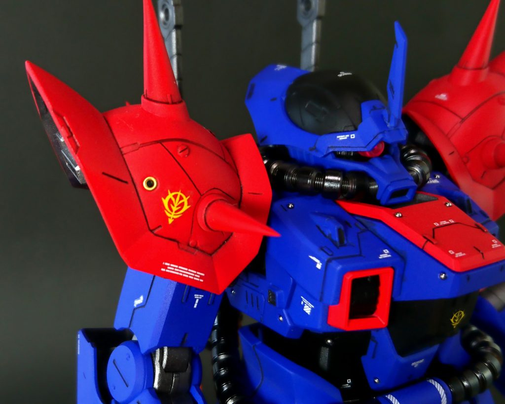 スパイクパーツはプラ棒で延長加工しました。