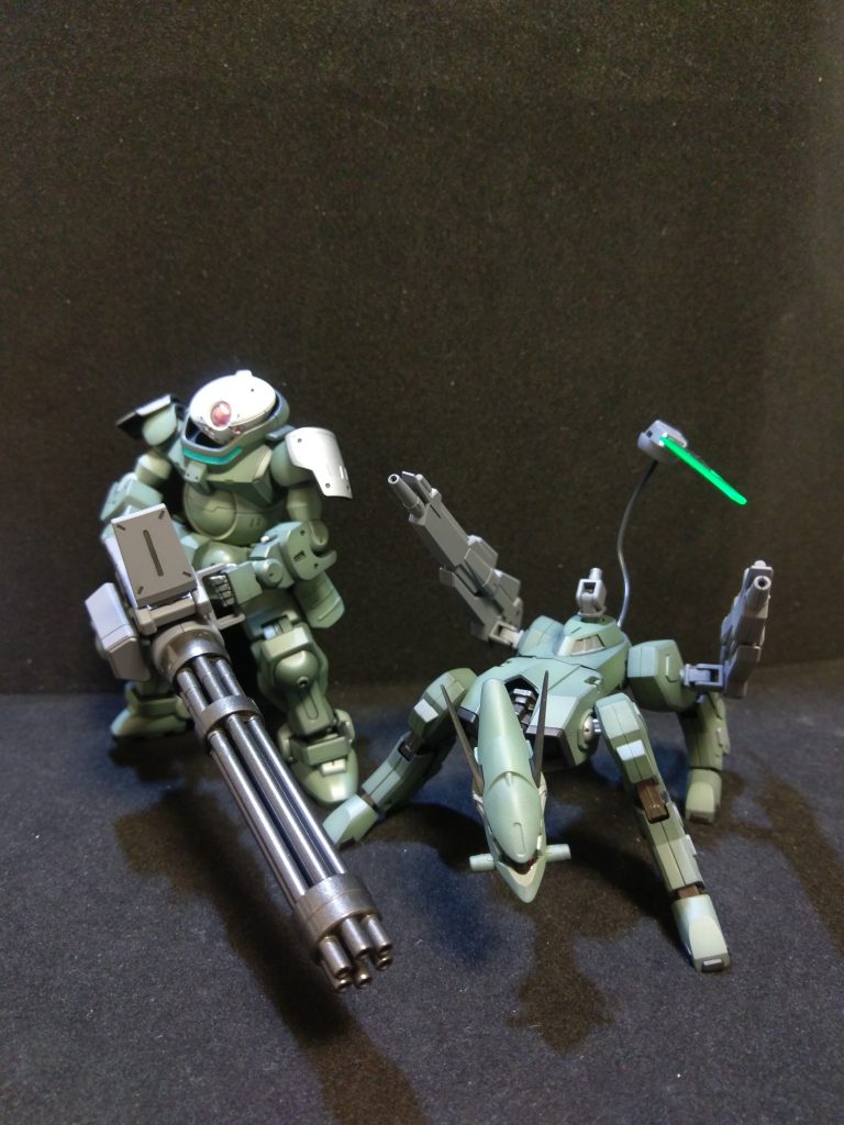 背中のガトリングは取り外して使用可能(^.^)