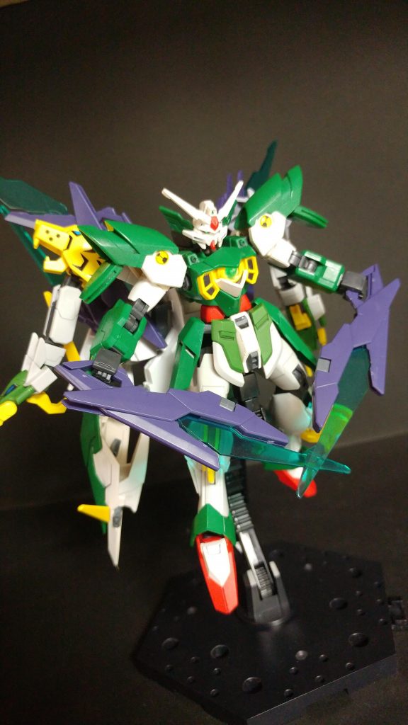 MS形態
射撃武装は無く、基本装備とFファンネルで戦う。