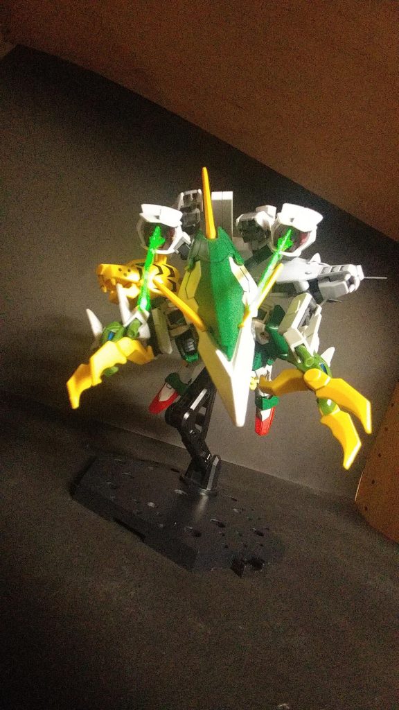 組み付いてビームで少しずつ削られる様は
獲物を喰らう獣のごとく