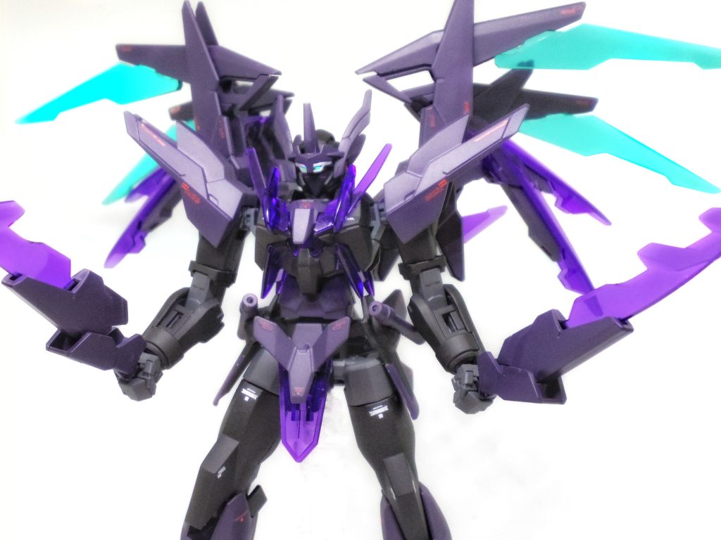 ## ブレイクデカール
本機は、*ブレイクデカール*を使用しており、その効果により、バックパックを展開する。