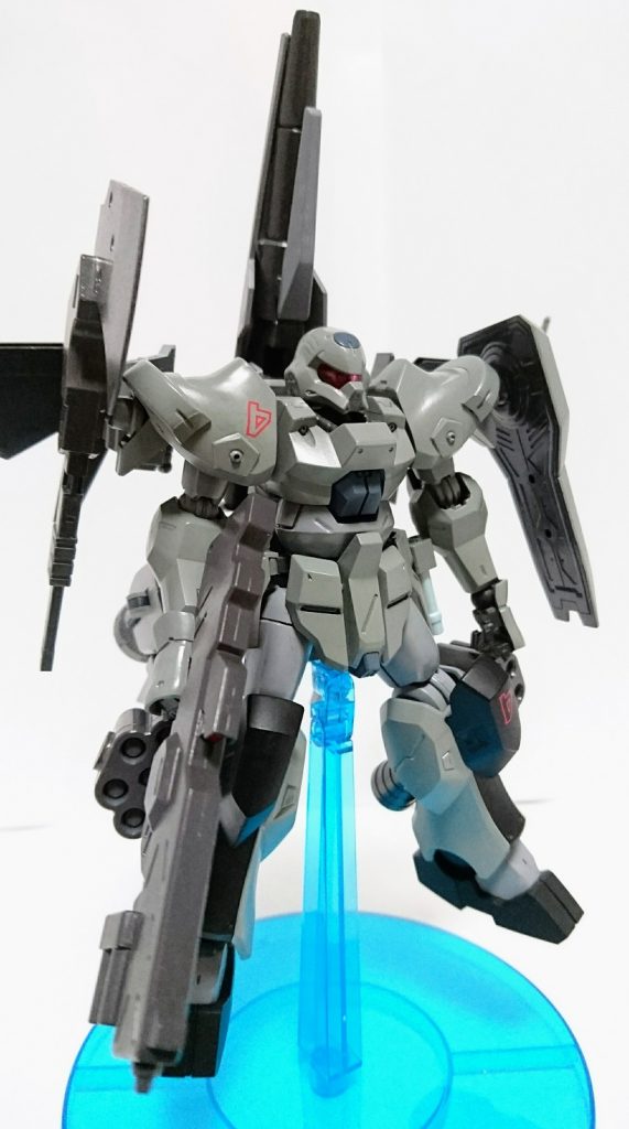 量産機ベースに色々好きにやって最初の想定から多少修正した部分は有れど結構満足いく機体になりました。どんな機体が相手でも引けは取りません!