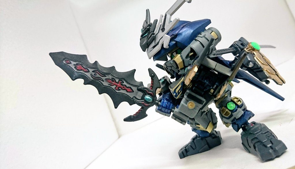 ・獄炎剣
黒色の炎を纏う大剣。
相当の精神力がなければ使いこなせないという実に男の子な設定。
元々大きいのでLEGENDBB基準になっても見劣りはしないと思います。