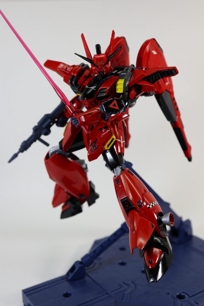 サーベル構え。