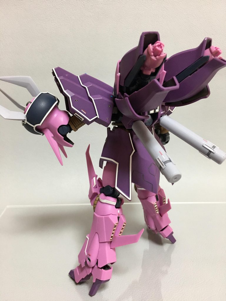 バックショット　なんかエロいｗ　パイロットのアンジェロ・ザウパーはＵＣで最も好きなキャラです(*'ω'*)