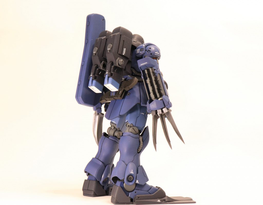 袖も塗分けたけど見えない…。