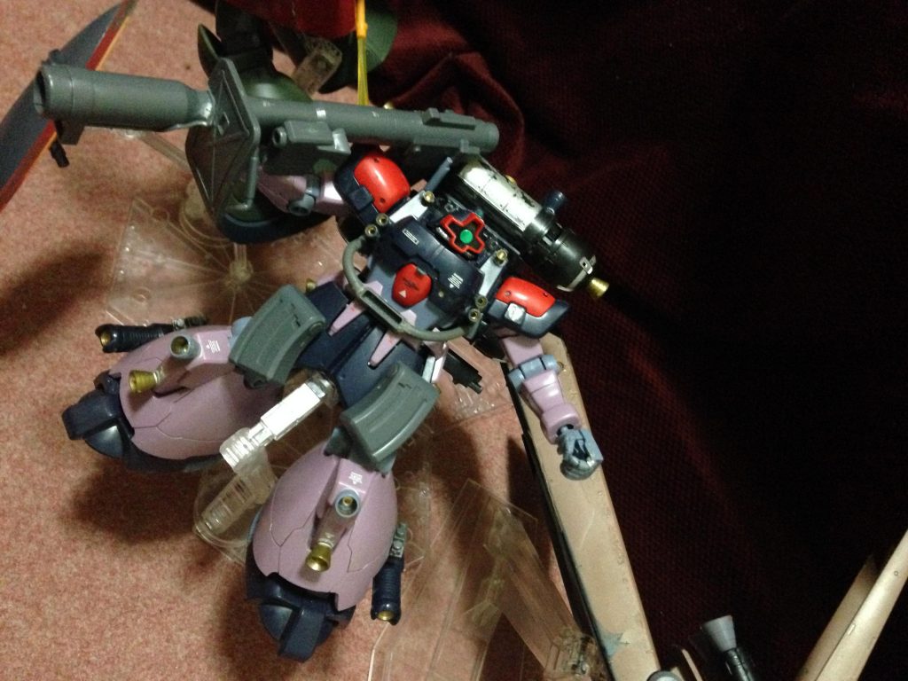 リック・ドムZ型
デスストーカー師団附属部隊「スカルロフ戦闘中隊」に所属するエディ・スカルロフ中尉が搭乗するMS。
アテネズ・キス補給艦隊第3番艦フィンランディアにて開発されたMSで、その後、アテネズ・キス補給艦隊旗艦ポーリュシカポーレを通じてスカルロフ戦闘中隊旗艦ラデツキーに配備された。...という設定ですw